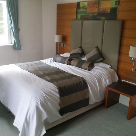 The Bull Hotel Downton  Phòng bức ảnh